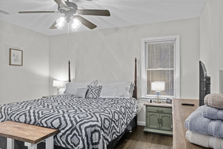 Building Photo - 68 P J S Inlt