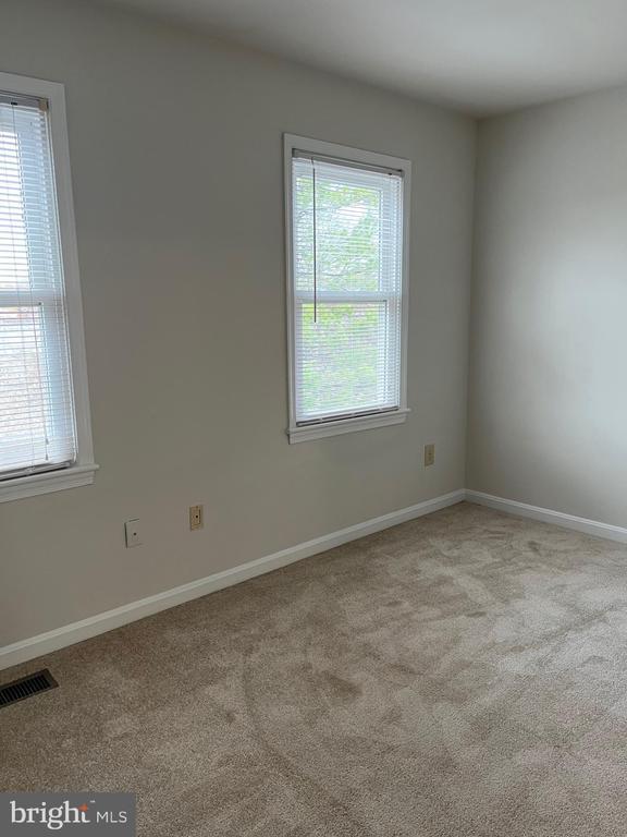 Building Photo - 1533 Oronoco St