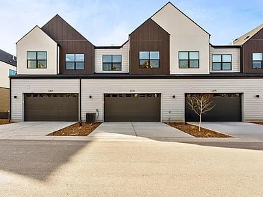 Building Photo - 2345 N Paradise Flt Ln