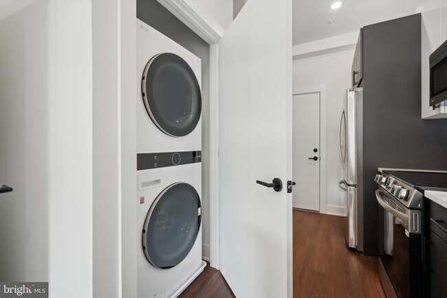 Building Photo - 501 Washington Ln