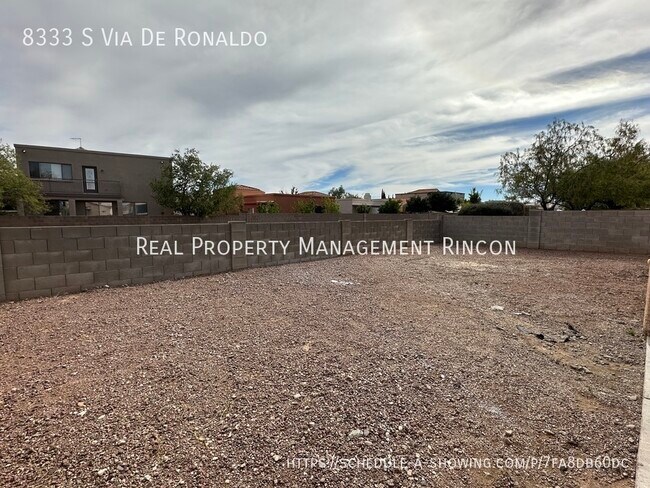Building Photo - AVAILABLE NOW!!  Amazing 4bed/2bath in Rit...