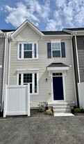 Building Photo - 108 Chase Ln