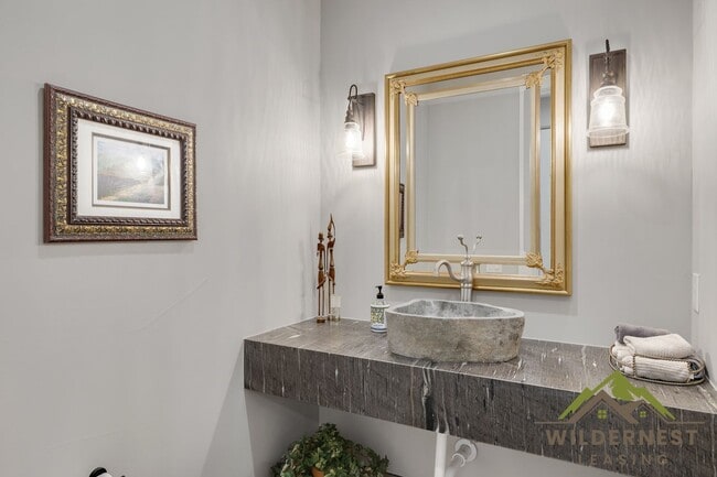 Building Photo - Stunning Luxury Mountain Home with Panoramic Views