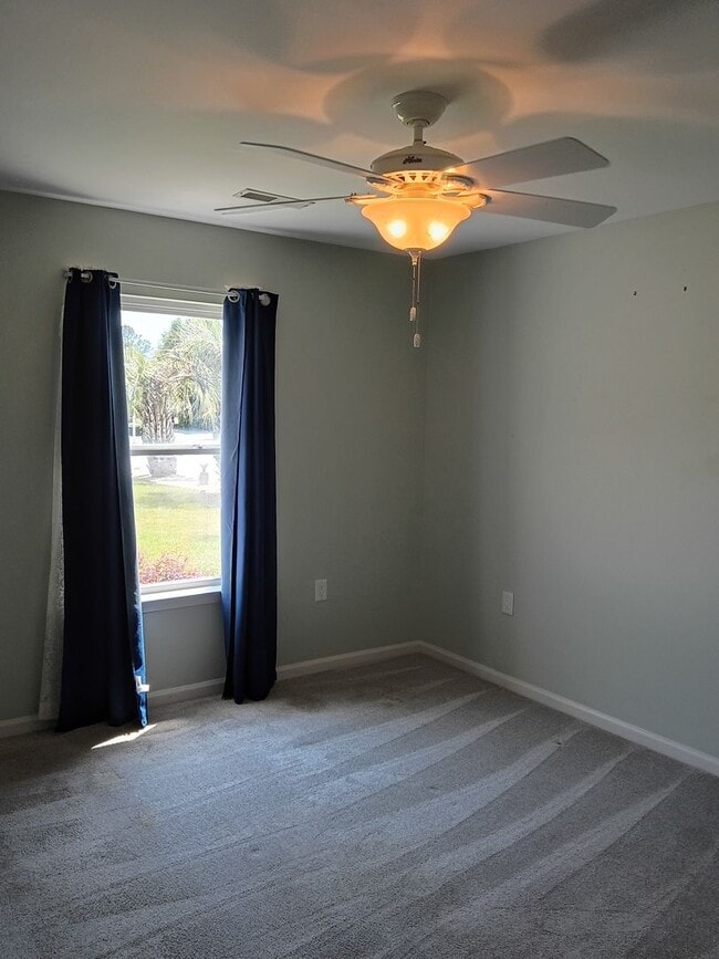 Building Photo - BRIDGEPORT