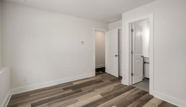 Building Photo - 3165 Dogwood Dr