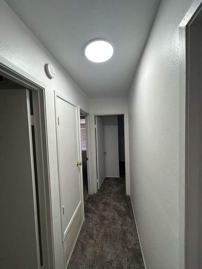 Building Photo - Spacious Renovated 3 bedroom/2 bath townhome in Paradise Hills! Move in Ready! $3,095 MOVE IN SPE...