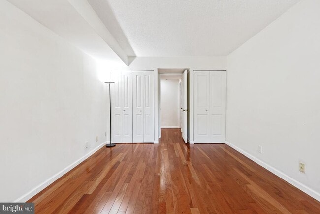 Building Photo - 5904 Mt Eagle Dr