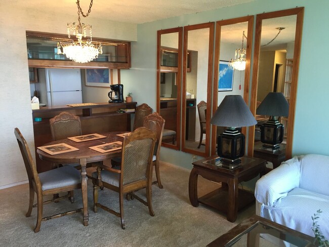 Building Photo - Fully furnished