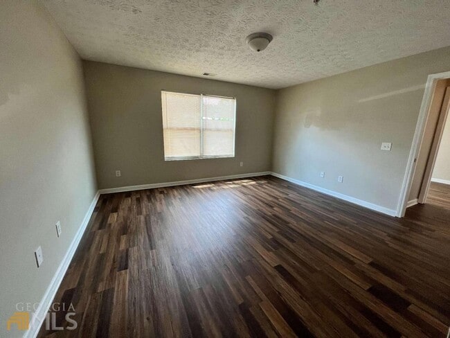 Building Photo - 13101 Fairington Ridge Cir