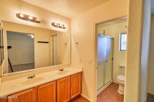 Building Photo - 30496 Maple Chase Dr