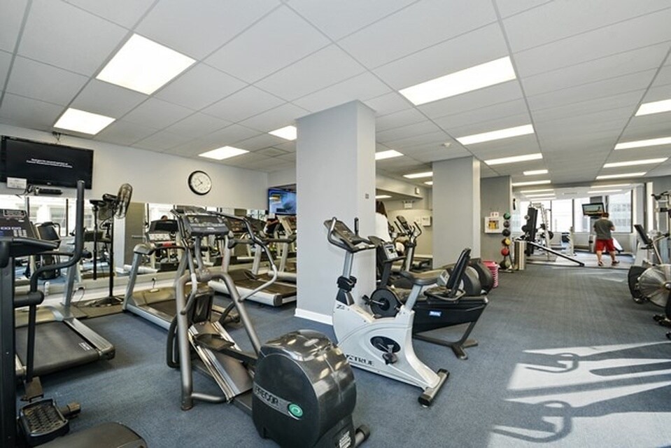 Building Photo - 405 N Wabash Ave