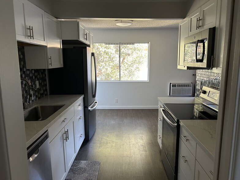 Kitchen - 8609 Lake Murray Blvd