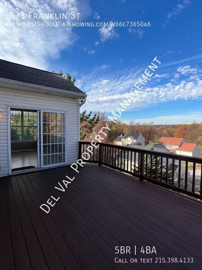 Building Photo - 833 Franklin St