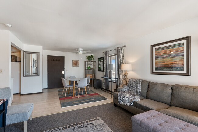 Building Photo - 7900 Harwood Ave