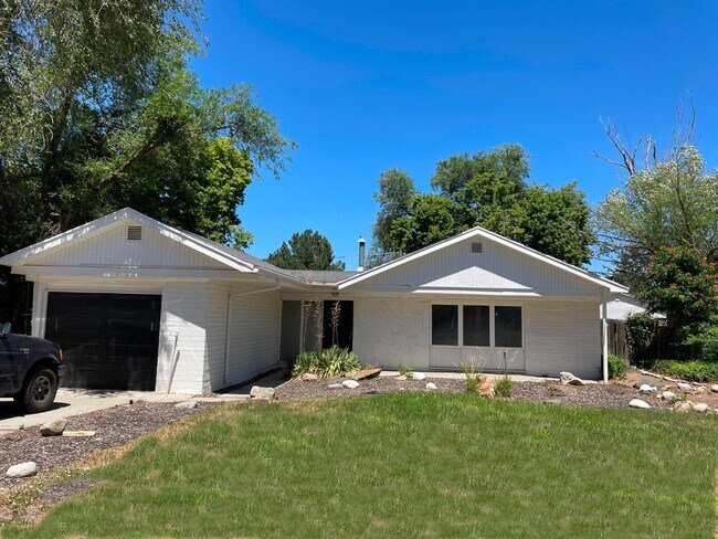 Primary Photo - 1455 E 8425 S