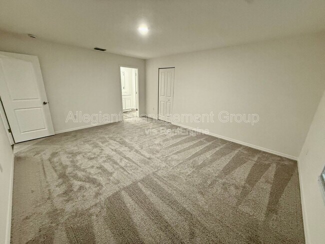 Building Photo - 313 Marquee Dr