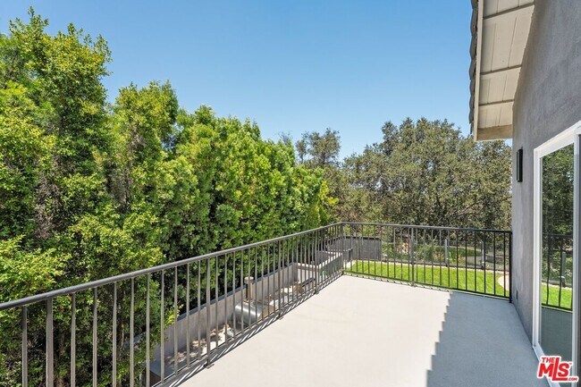 Building Photo - 22405 Calipatria Dr