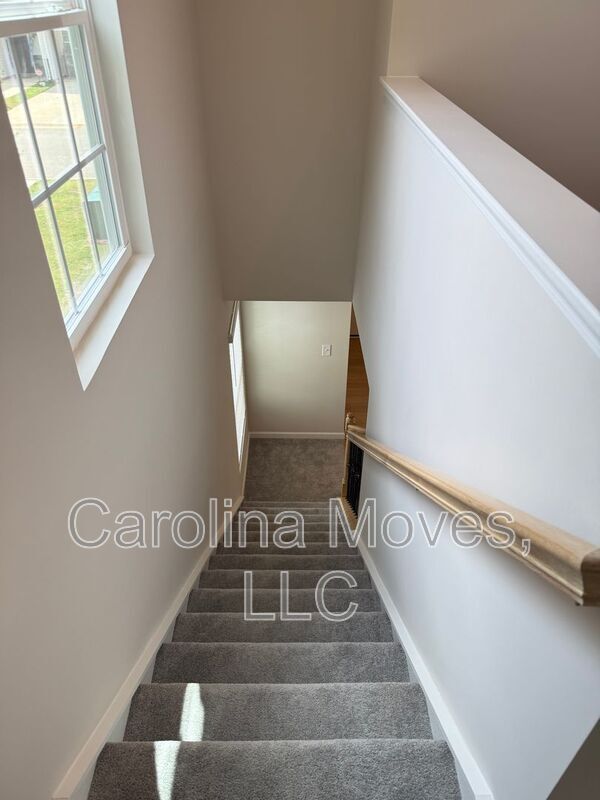 Building Photo - 820 Sandbach Rd