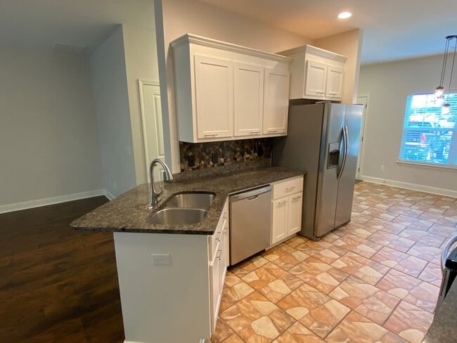 Building Photo - This beautifully 1 small Pet friendly 3 be...