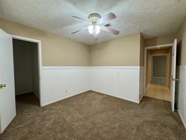 Building Photo - 1812 Dolphin Dr