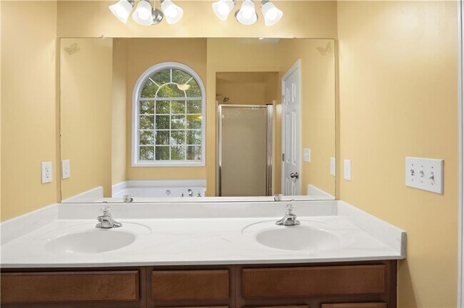 Building Photo - 796 Rock Ln