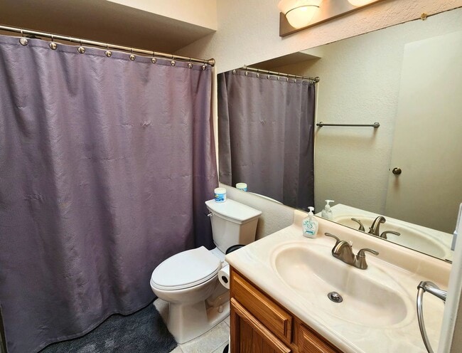 Building Photo - 3343 N Glen Creek Dr