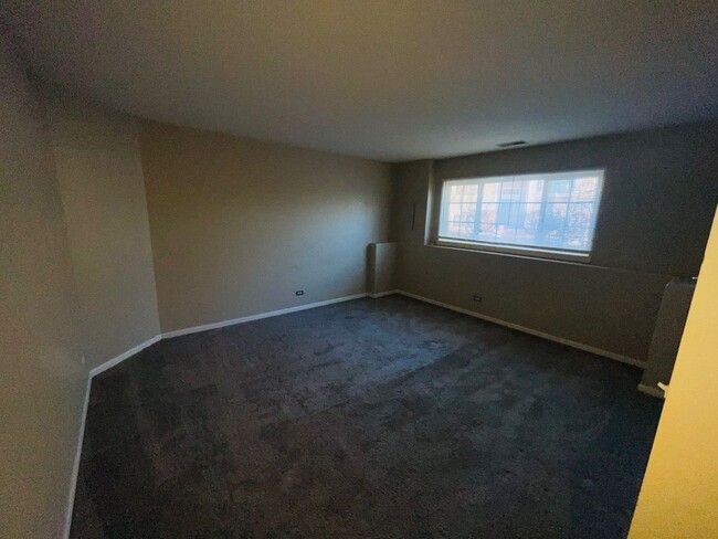 Building Photo - Daybreak- Ogden Pointe 2BR 2.5BA + Bonus R...