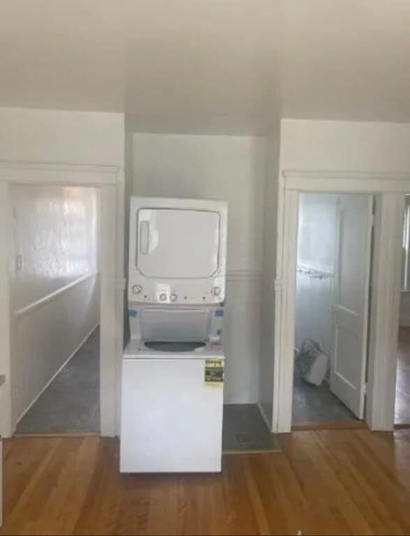 Building Photo - 47 Sterling St