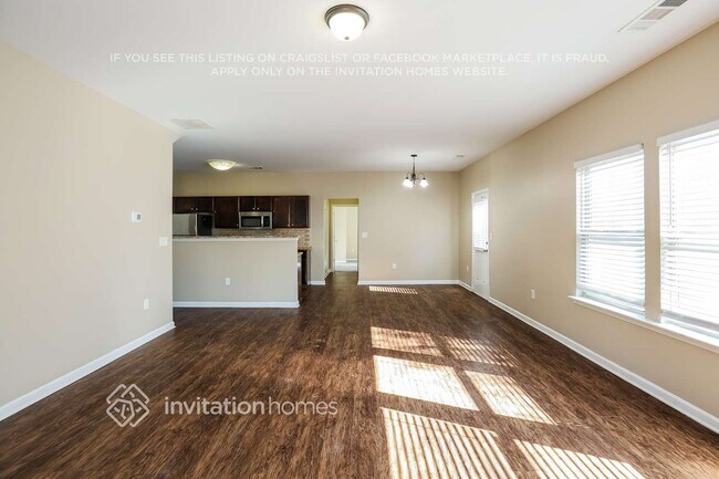 Building Photo - 3215 Franklin St