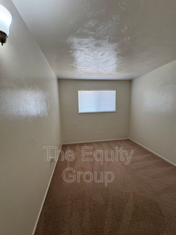 Building Photo - 5316 Avenue 280