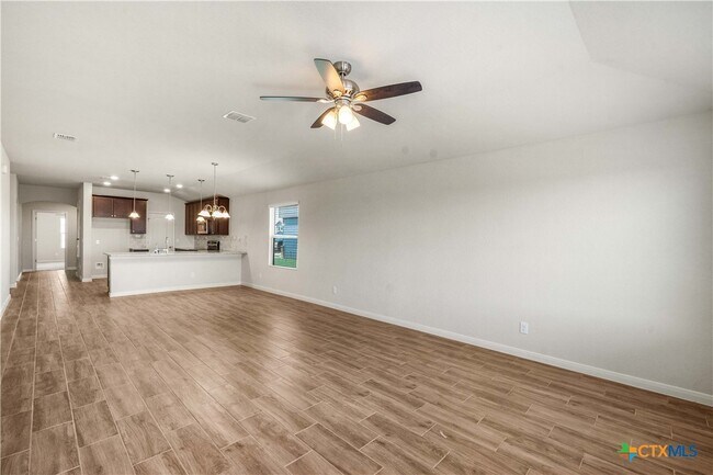 Building Photo - 1373 Kelly River St