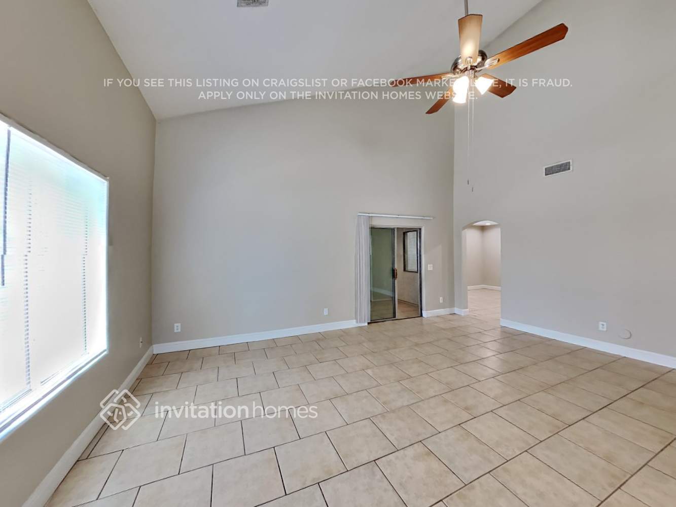 Building Photo - 5628 S 11th Dr