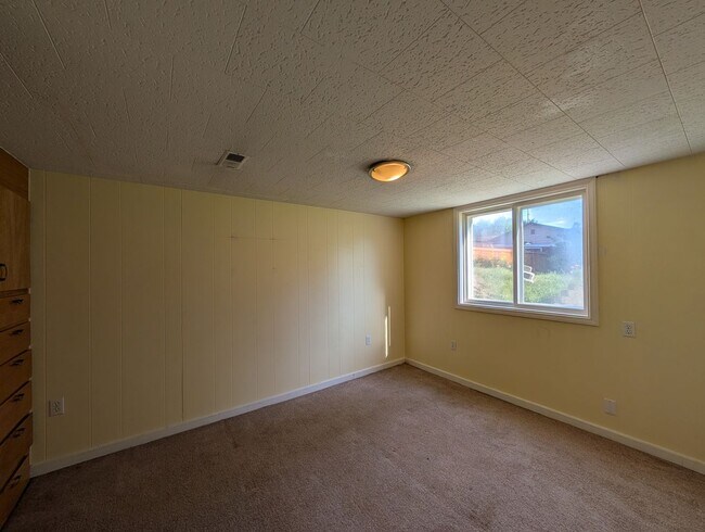 Building Photo - 5bd/2ba Burien Home