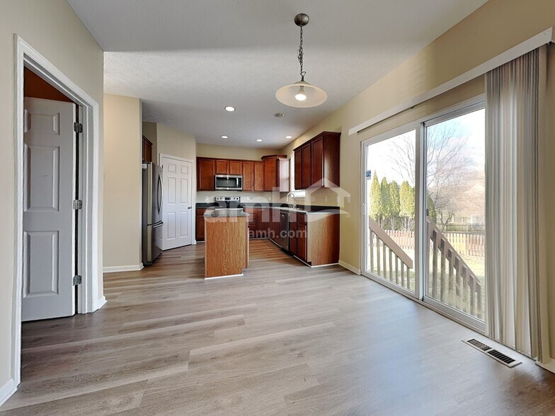 Building Photo - 2106 Prairie Clover Dr