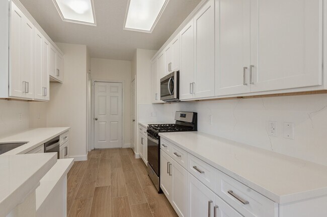 Building Photo - 13167 Peppergate Ln