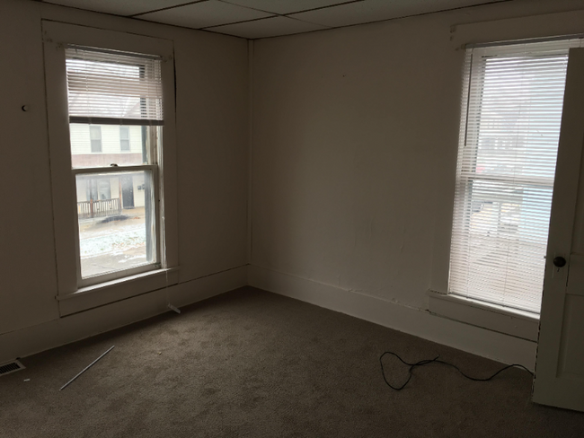 Building Photo - 1210 Gomber Ave