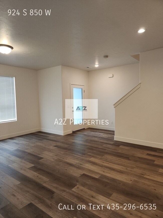 Building Photo - 924 S 850 W