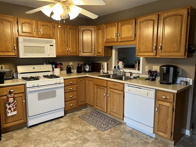Building Photo - 209 Radford Dr