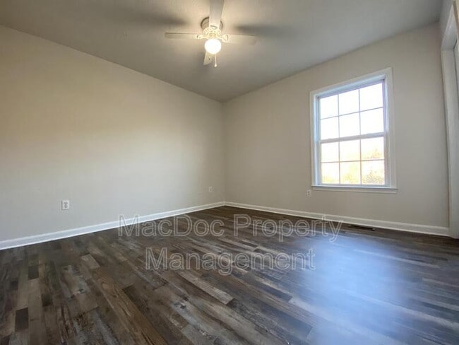 Building Photo - 9609 Coventry Creek Dr