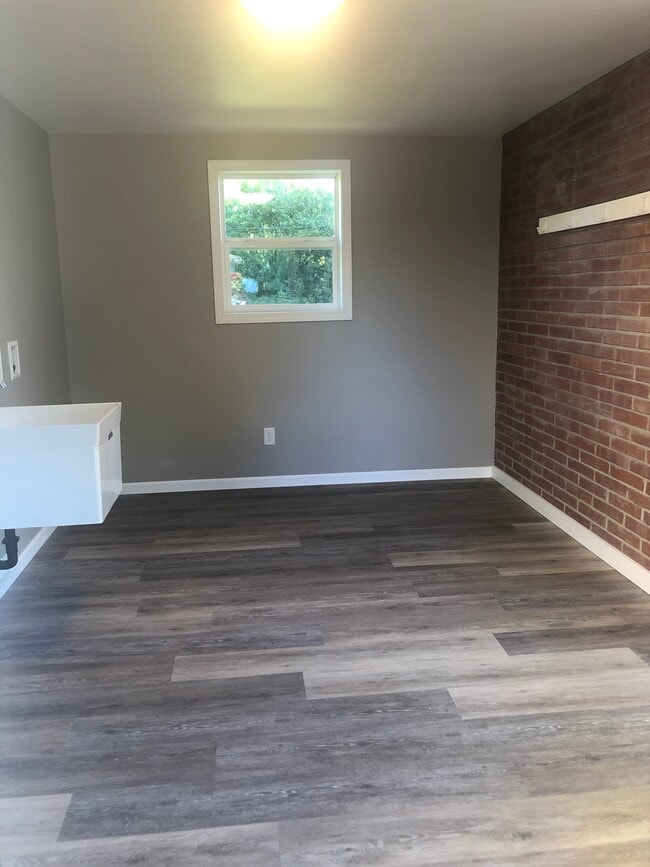 MAIN FLOOR LAUNDRY - 125 15th St NE