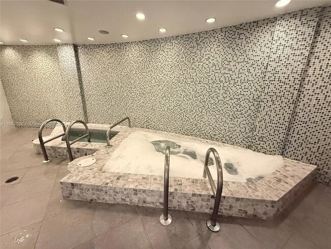 Building Photo - 253 NE 2nd St