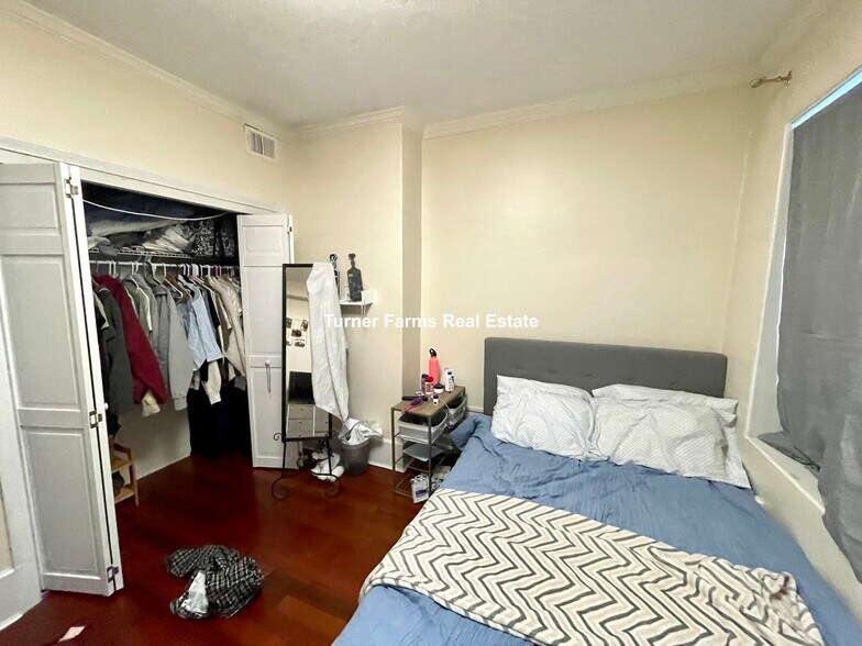 Building Photo - 45 Hemenway St