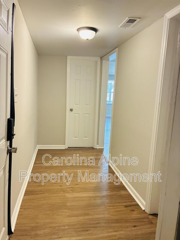Building Photo - 407 Gardner St