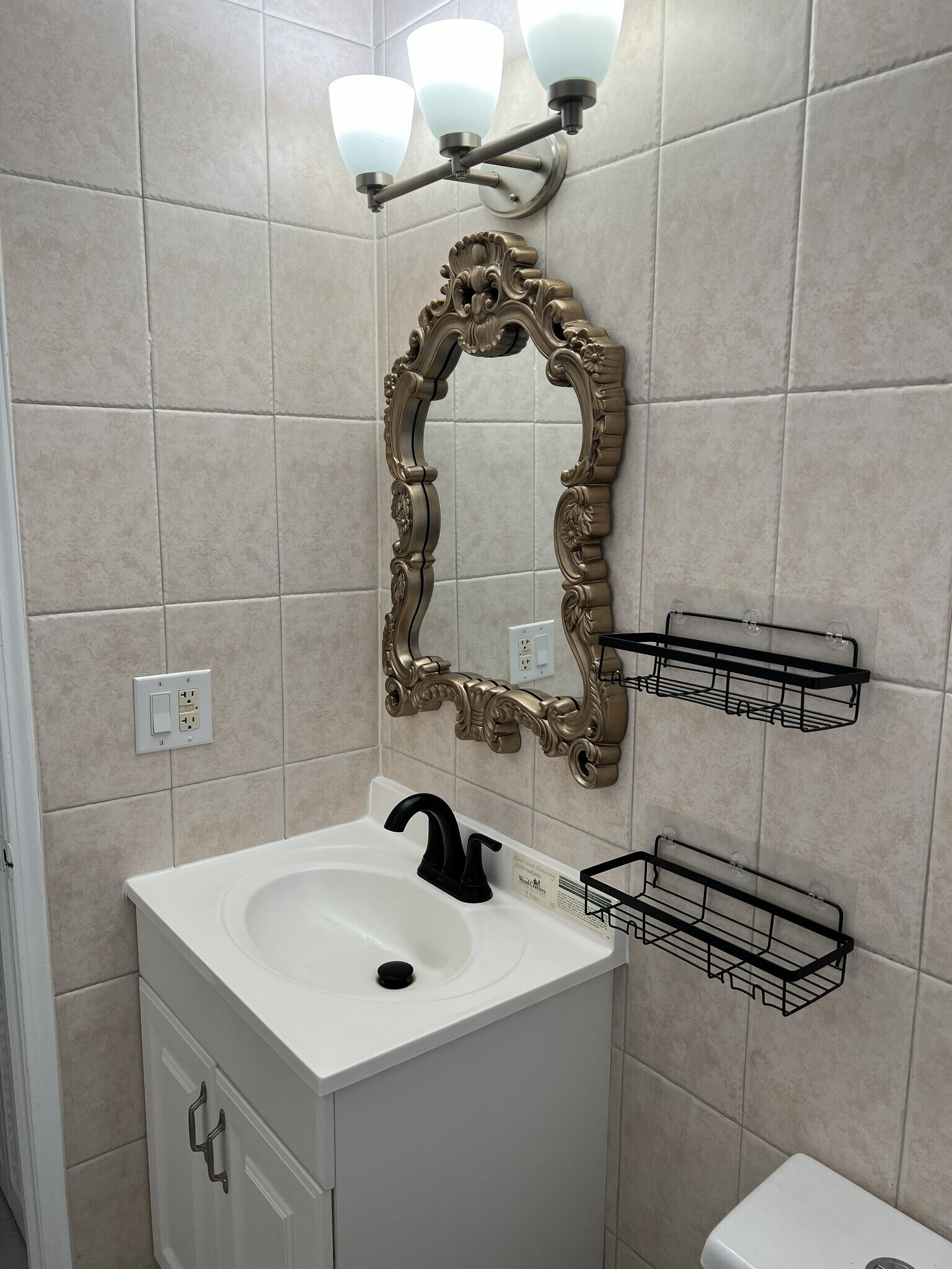 Building Photo - 110 SE 2nd St