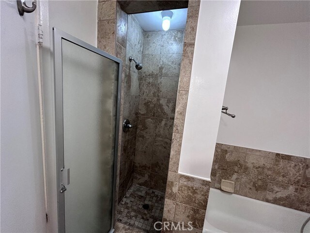 Building Photo - 234 W Linden Ave