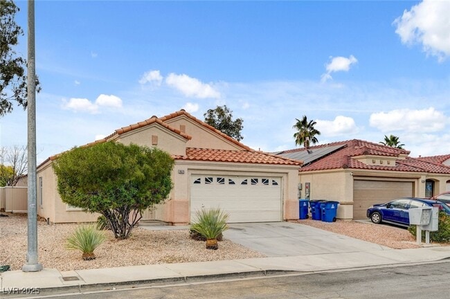 Building Photo - 9573 Paradise Rd