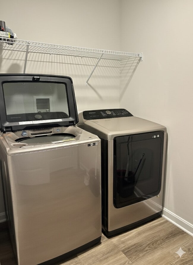 Building Photo - 359 Forest Edge Ave