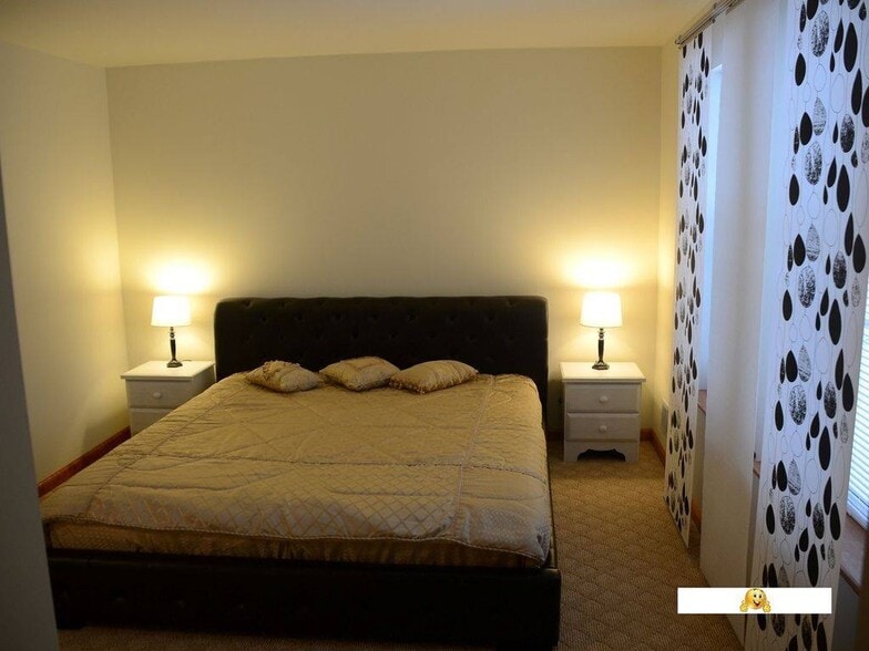 Building Photo - 51 Mohawk Trl