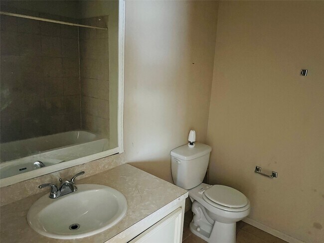 Building Photo - 4205 Clover St