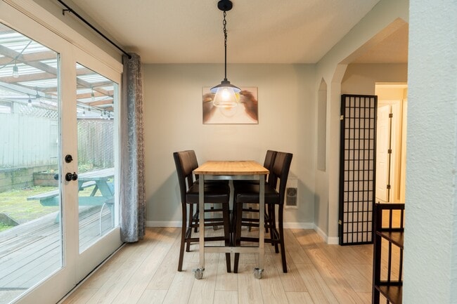 Building Photo - 4106 NE Senate St